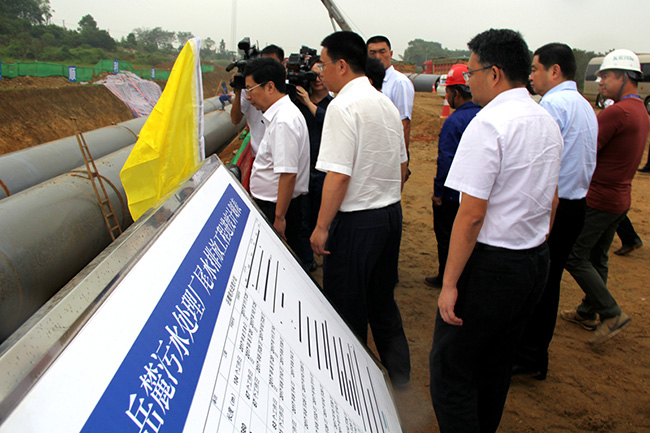 市領(lǐng)導(dǎo)張迎春、夏建平、劉明理等參加調(diào)研，望城區(qū)領(lǐng)導(dǎo)孔玉成、鄒特等陪同調(diào)研